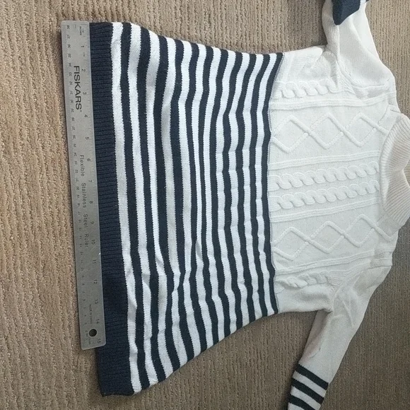 Navy & white cable knit turtleneck sweater - Picture 9 of 11